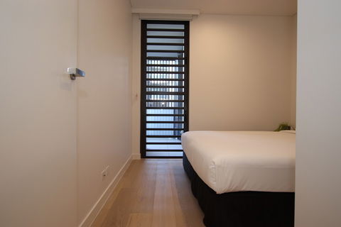 DD Apartments At ICC - Accommodation Redcliffe 3
