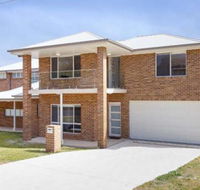 5B BENT STREET LARGE HOUSE WITH DUCTED AIR CON WIFI  FOXTEL - Accommodation Redcliffe