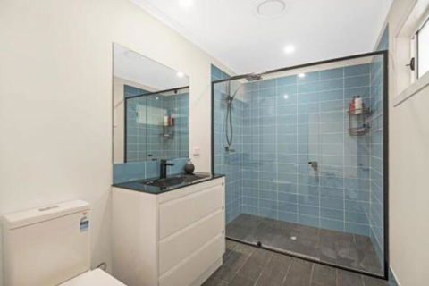 Beach Shack On Towners - Accommodation Redcliffe 2