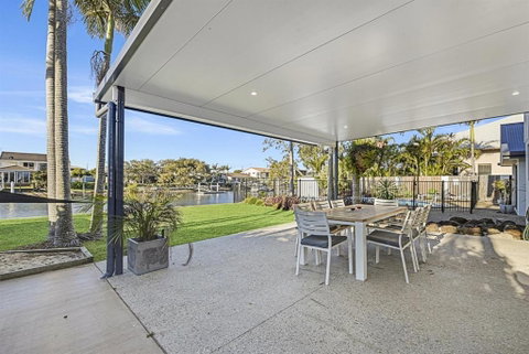 CANAL HOME NEAR MOOLOOLABA Kooringal - Accommodation Redcliffe 3