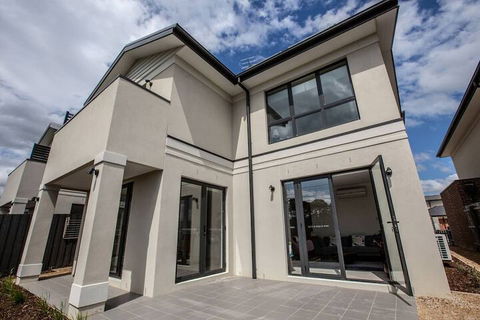 Captivating Large 4br@narre Warren - Accommodation Redcliffe 3