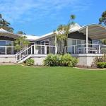 Akarana Beach House :: Jervis Bay Rentals - Accommodation Redcliffe 0