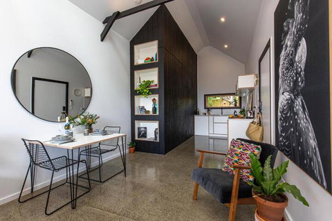 Nowra Studio Barn - Accommodation Redcliffe 2