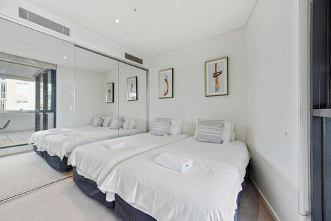 HomeHotel 2Bedroom With Shopping Mall - Accommodation Redcliffe 4
