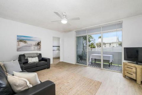 WAVES On MAIN 4 / 1 MAIN STREET - Accommodation Redcliffe 0