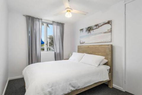 WAVES On MAIN 4 / 1 MAIN STREET - Accommodation Redcliffe 6