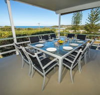 Fingal Bay Beach House 32 Lentara Street - Accommodation Redcliffe