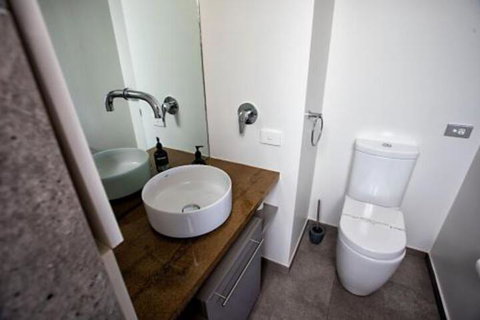 BELLA CASA - Accommodation Redcliffe 4