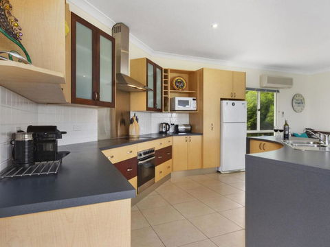 Carri Away 15 Solitude Drive - Accommodation Redcliffe 6