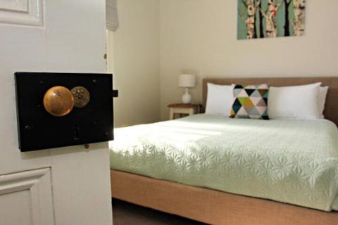 Hansen Street Retreat - Accommodation Redcliffe 4
