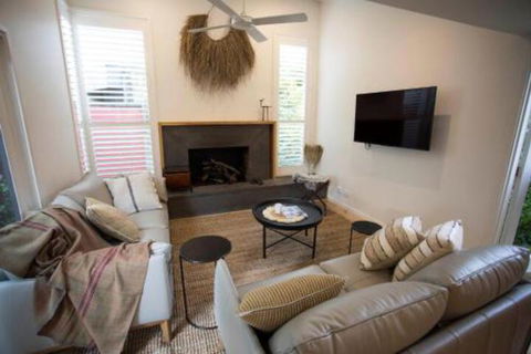 MONREPOS - Accommodation Redcliffe 3