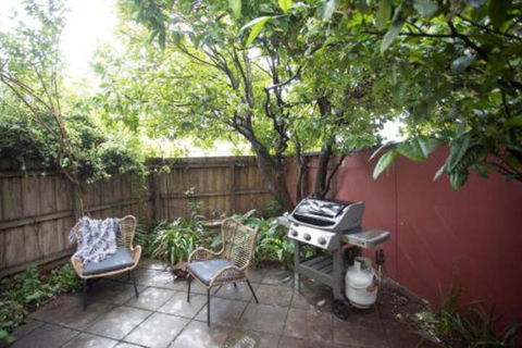 MONREPOS - Accommodation Redcliffe 2