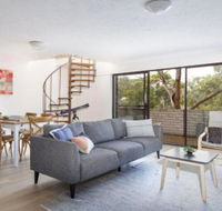 20 Booneroo  Walk To The Beach - Accommodation Redcliffe