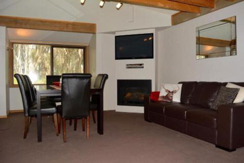 Howmans - Accommodation Redcliffe 3