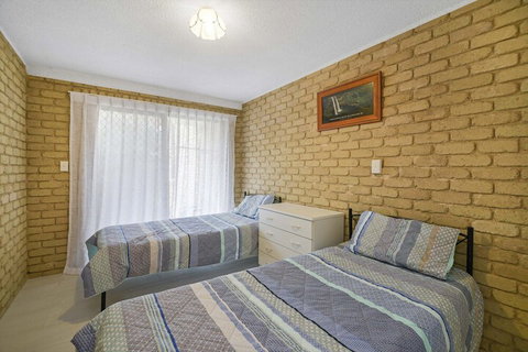 Galleries 3 - 3/28 Peregian Esplanade - Accommodation Redcliffe 7