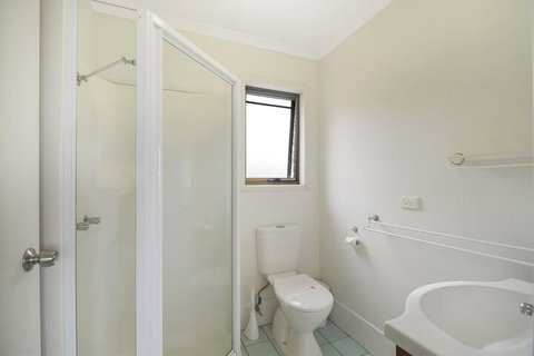 Galleries 3 - 3/28 Peregian Esplanade - Accommodation Redcliffe 2