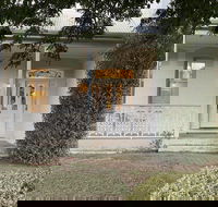 Blayney House - Accommodation Redcliffe
