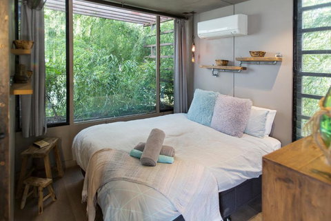 Bills Boathouse - Accommodation Redcliffe 2