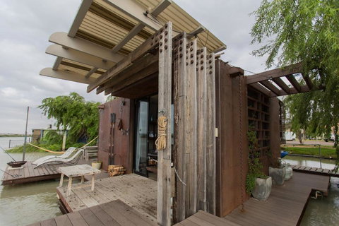 Bills Boathouse - Accommodation Redcliffe 4