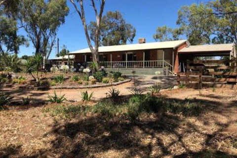 Echuca Retreat Holiday House - Accommodation Redcliffe 0