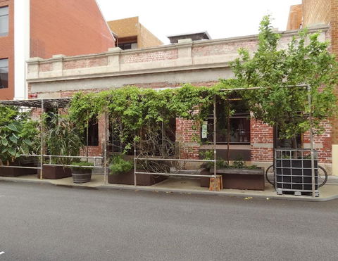 Windows On Pakenham - Accommodation Redcliffe 5