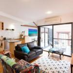 Windows On Pakenham - Accommodation Redcliffe 0
