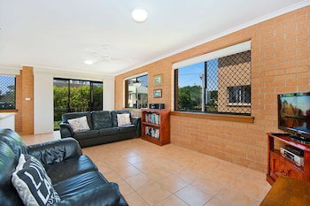 Elsewhere 3 - Accommodation Redcliffe 6