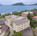 12 The Helm 22 Voyager Close unit in Little Beach with direct access to Shoal Bay Beach - Accommodation Redcliffe
