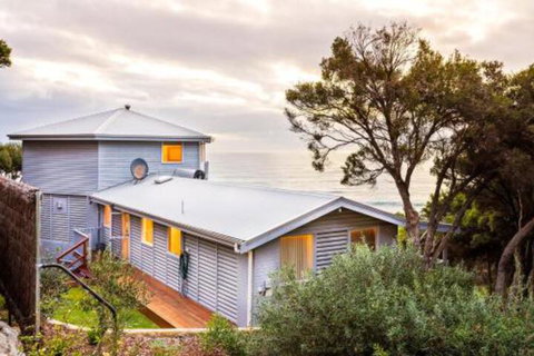 Yallingups Best Located Beach House - Accommodation Redcliffe 6