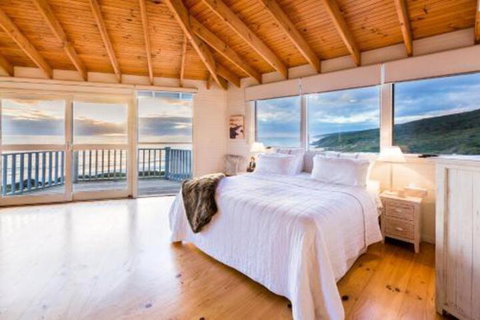 Yallingups Best Located Beach House - Accommodation Redcliffe 5