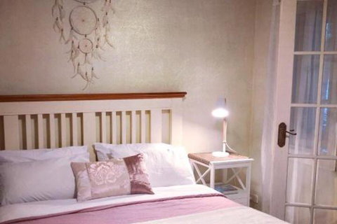 Eumundi Stay ( & Double Person Spa Bath) - Accommodation Redcliffe 2