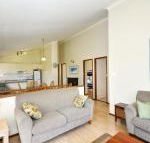 Pet Friendly on Pelican Close to Myall River - Accommodation Redcliffe