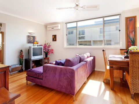 METRES TO THE BEACH MORNINGTON - Accommodation Redcliffe 5