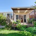 METRES TO THE BEACH MORNINGTON - Accommodation Redcliffe 0