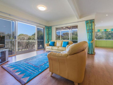 Seaclusion 8 View Court Carrickalinga - Accommodation Redcliffe 6