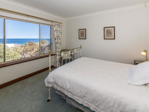 Seaclusion 8 View Court Carrickalinga - Accommodation Redcliffe 1