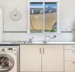 Sounds of Sunshine 2 Downstairs half of House - Accommodation Redcliffe