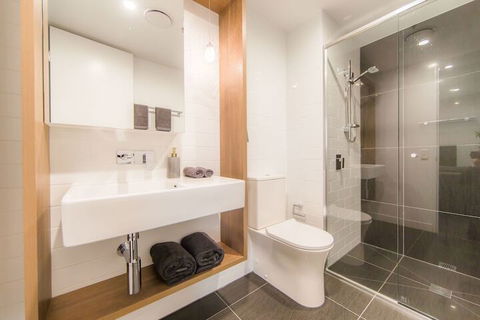City Walk - Accommodation Redcliffe 4