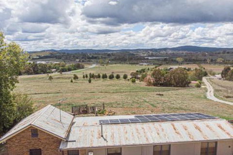 The Daydawn Dairy Perched High Simple Living & What A View! - Accommodation Redcliffe 0