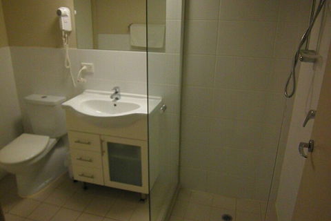 Glenelg Holiday Corporate Accommodation - Accommodation Redcliffe 7