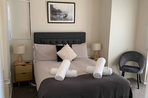 Glenelg Holiday Corporate Accommodation - Accommodation Redcliffe 6