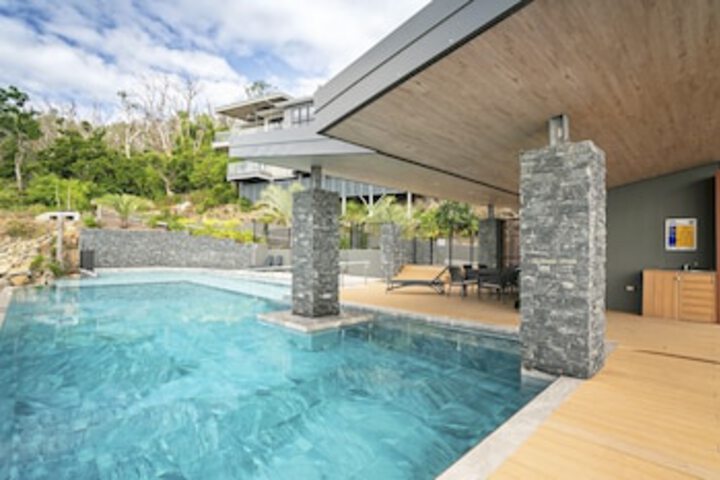 Whitsundays QLD Accommodation Redcliffe