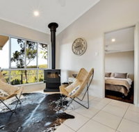 Smallwood - Accommodation Redcliffe