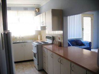 Pacific Court 8 - Accommodation Redcliffe 5