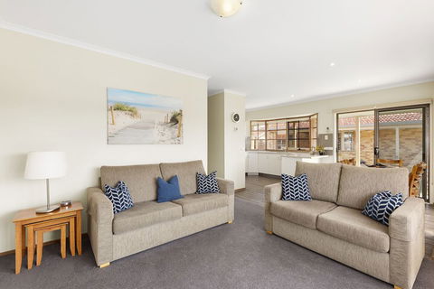 Riviera Beach Resort - Accommodation Redcliffe 3