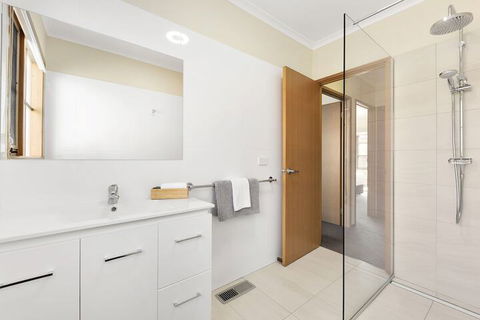 Riviera Beach Resort - Accommodation Redcliffe 5