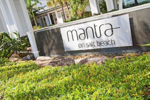 RESORT On The BEACH 5215 OCEAN GLIMPSES - Accommodation Redcliffe 3