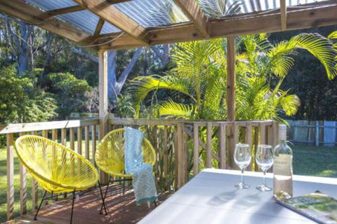 MOLLYMOOK BEACH COTTAGE - Accommodation Redcliffe 0