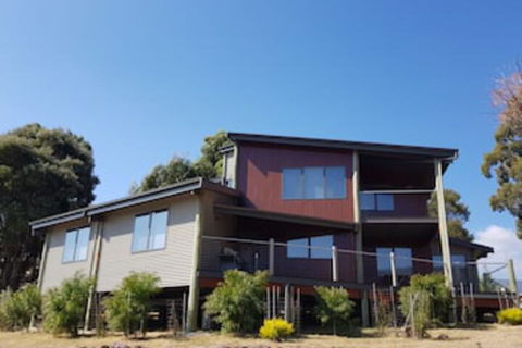 Moondance Lodge - Accommodation Redcliffe 0