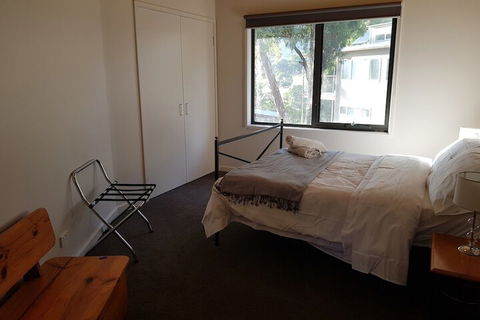 Moondance Lodge - Accommodation Redcliffe 3